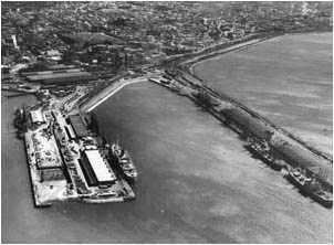 Ref No: PE009 Titel: Port Elizabeth - Late 1940's width=230