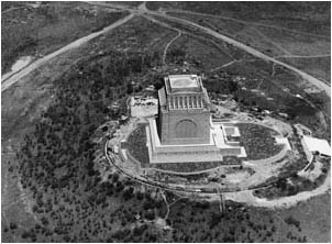 Ref No: PTA011 Titel: Voortrekker Monument width=230