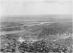 Ref No: ZIM010 Titel: Victoria Falls - Late 1940's width=230