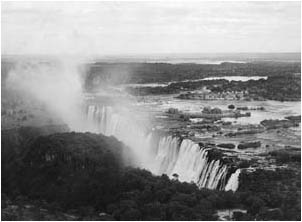 Ref No: ZIM011 Titel: Victoria Falls - Late 1940's width=230